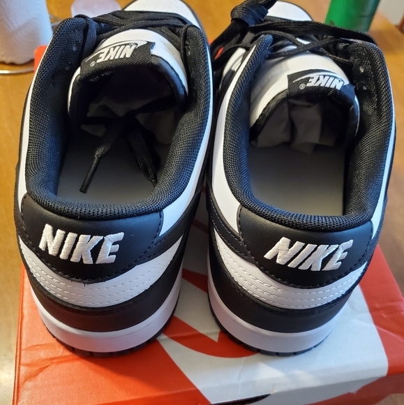 Panda dunks - Picture 3 of 4